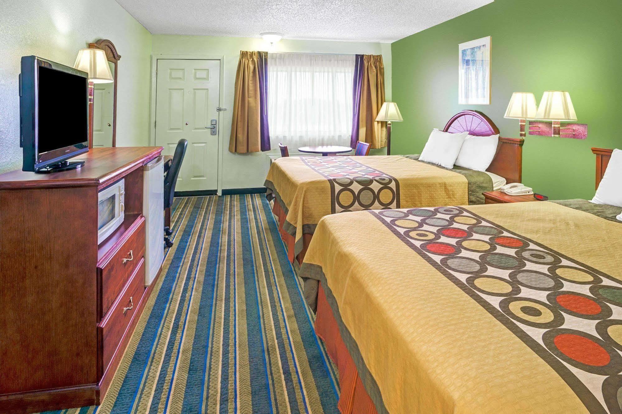 Hotel Super 8 By Wyndham Yreka Exterior foto